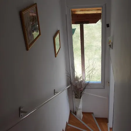 Mir 公寓 莫克拉戈拉